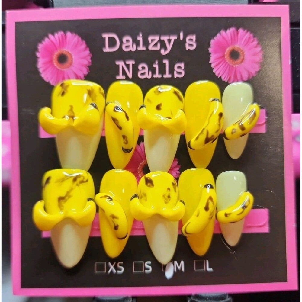 Medium Size Press-on Nail 10Pc Set Handmade Almond Yellow 3D Banana 2.5Cm Length